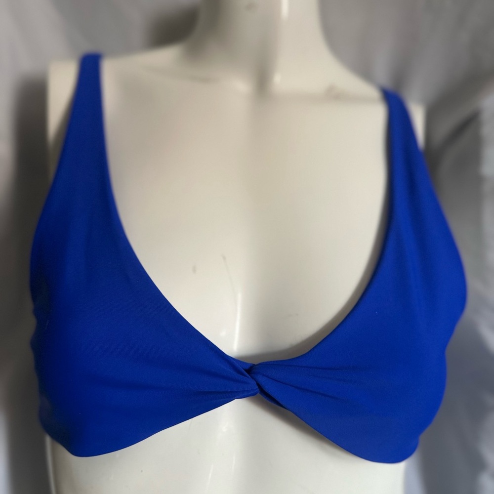 Bright blue bikini - Picture 2 of 4